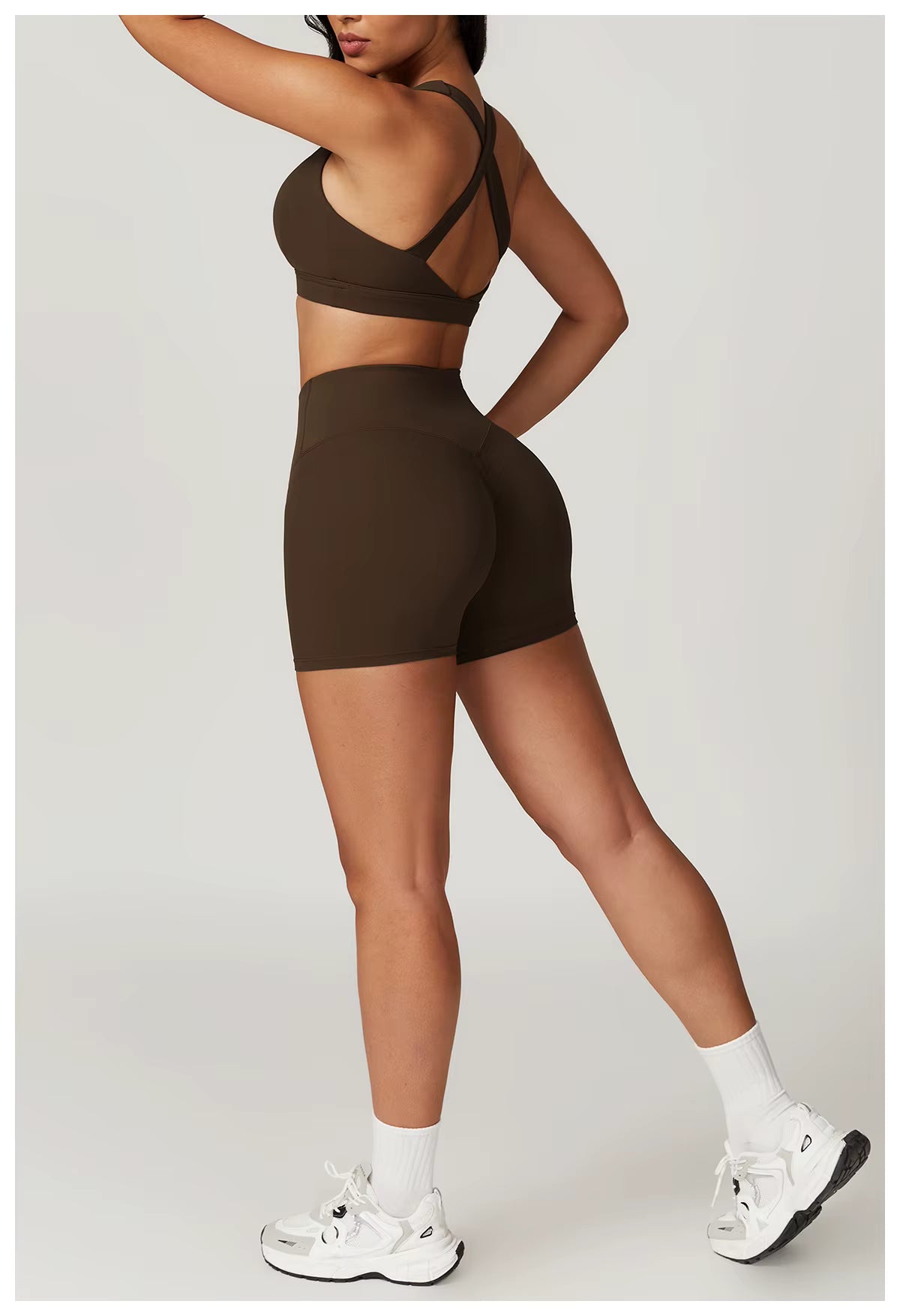 Ensemble Yoga & Fitness Femme avec Short – Brassière de Sport & Short Taille Haute, Confort et Style