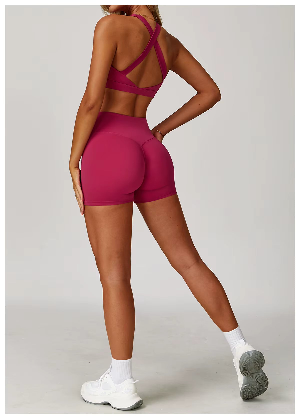 Ensemble Yoga & Fitness Femme avec Short – Brassière de Sport & Short Taille Haute, Confort et Style